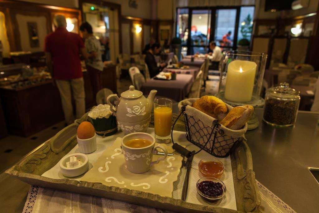 Brit Hotel Bristol Montbeliard Centre Restaurant foto