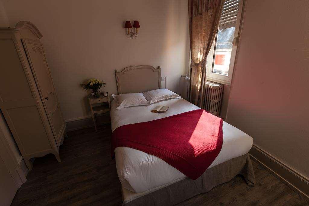 Brit Hotel Bristol Montbeliard Centre Zimmer foto