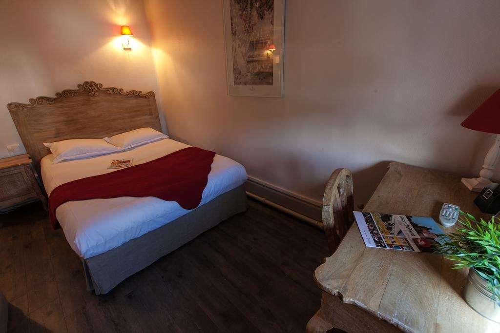 Brit Hotel Bristol Montbeliard Centre Zimmer foto