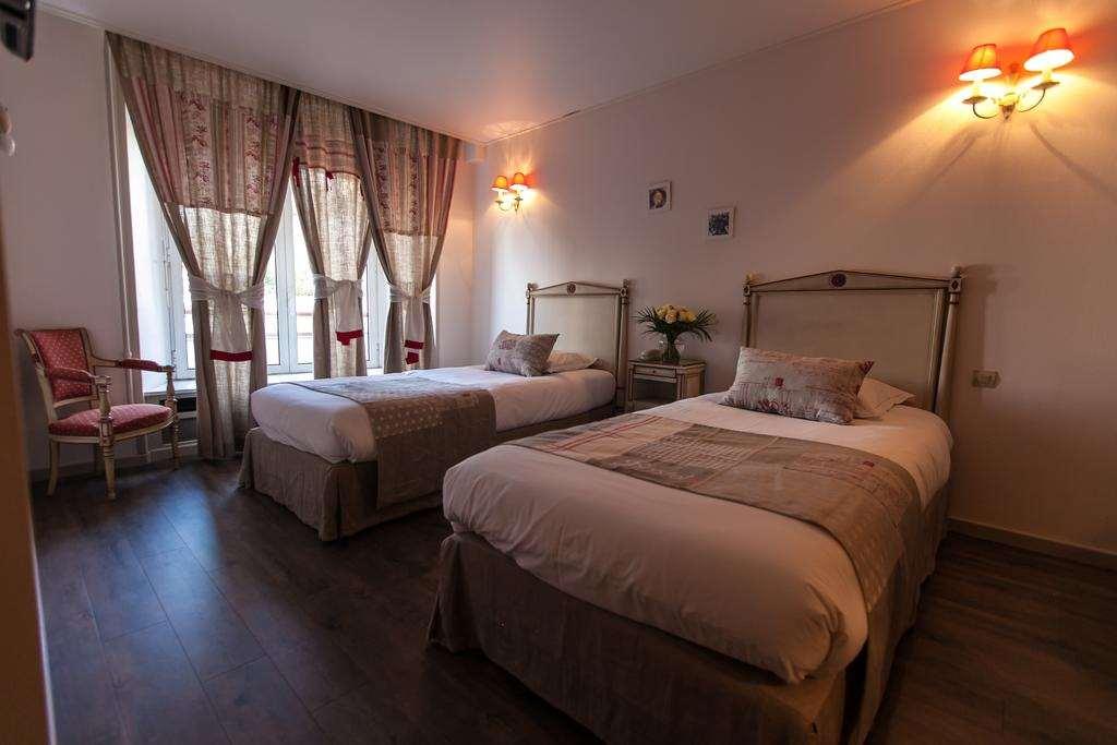 Brit Hotel Bristol Montbeliard Centre Zimmer foto