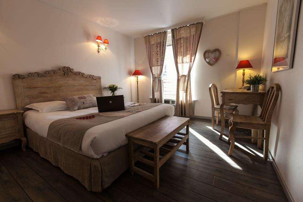 Brit Hotel Bristol Montbeliard Centre Zimmer foto